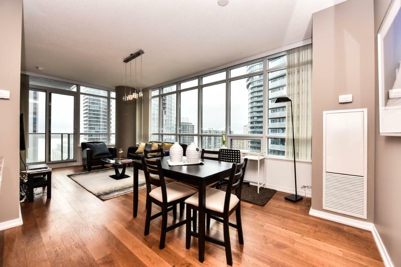 Sarkar Suites - Maple Leaf Square Торонто Экстерьер фото