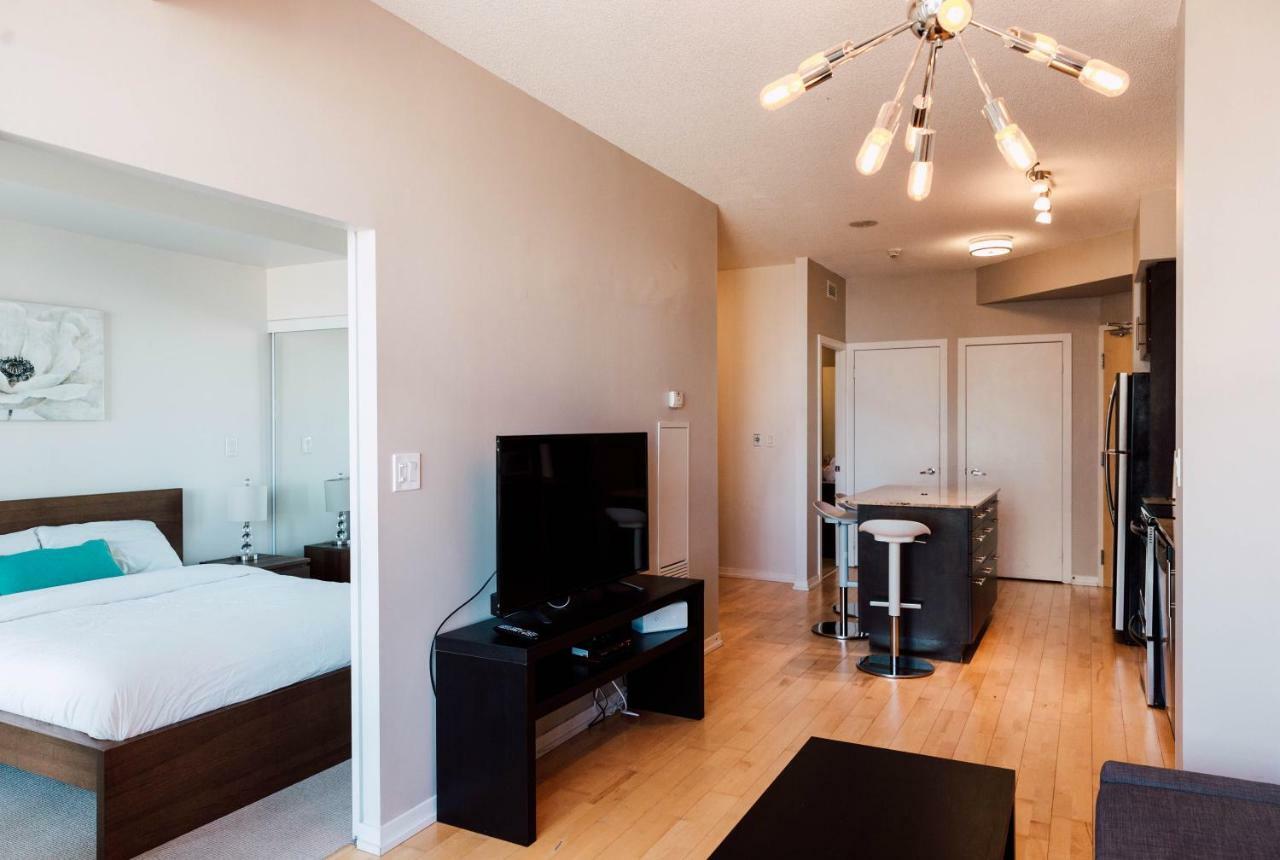 Sarkar Suites - Maple Leaf Square Торонто Экстерьер фото